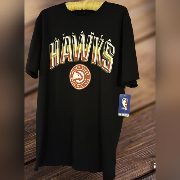 NBA Ultra Game Men's Atlanta Hawks tee shirt New With Tags black red and gold L. - Picture 3 of 7